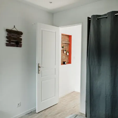 Le Nest Key *